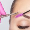 Ciseaux à sourcils roses